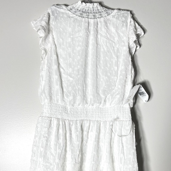 BCX Juniors' Swiss-Dot Dress,New off white Short sleeves Smocked neckline Large - Picture 10 of 12